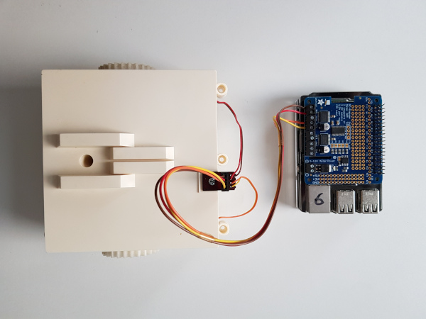 Omnibot 5402 gearbox connected to the Adafruit Motorshield and the Raspberry Pi 3